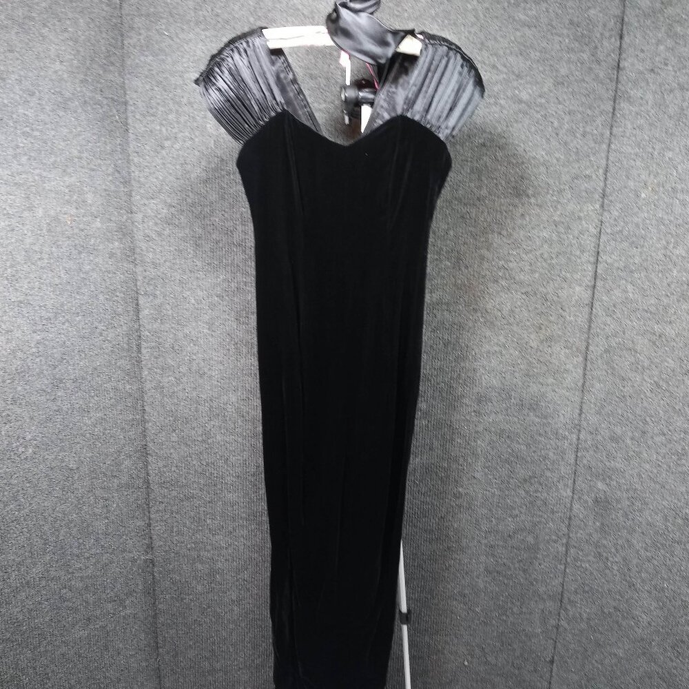 1960's Vintage Black Velvet Drop Waist Dress